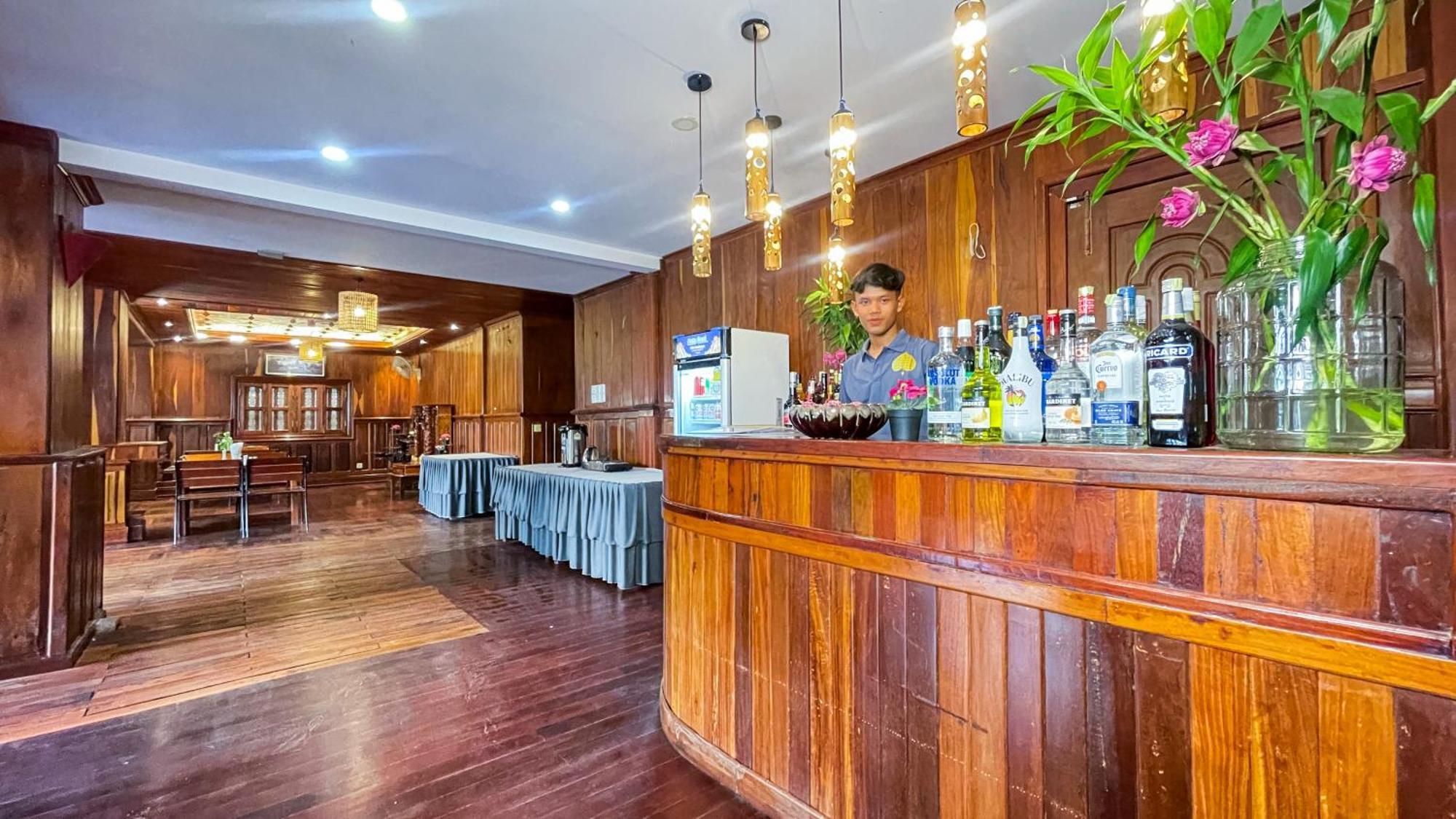 Siem Reap Center Hotel מראה חיצוני תמונה